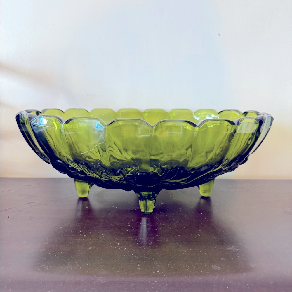 Vintage Indiana green glass bowl